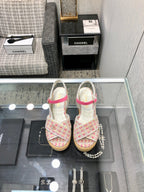 PEEP-TOE THICK SOLE SANDALS IN WHITE MIX BRIGHT PINK WOVEN FABRIC