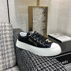 CASUAL SNEAKER IN BLACK LAMBSKIN WITH GOLD LOGO