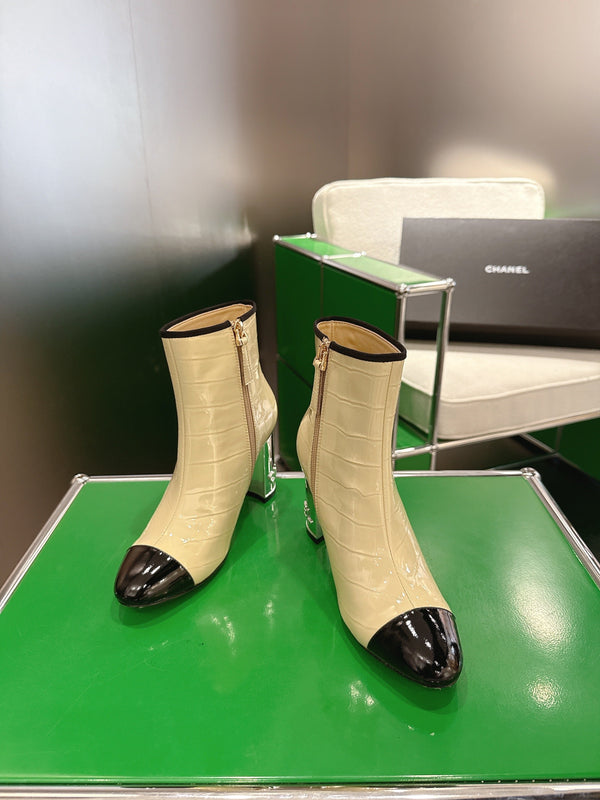 Chanel 2025???? High Heeled Ankle Boots Light Beige & Black Glossy Leather 507545