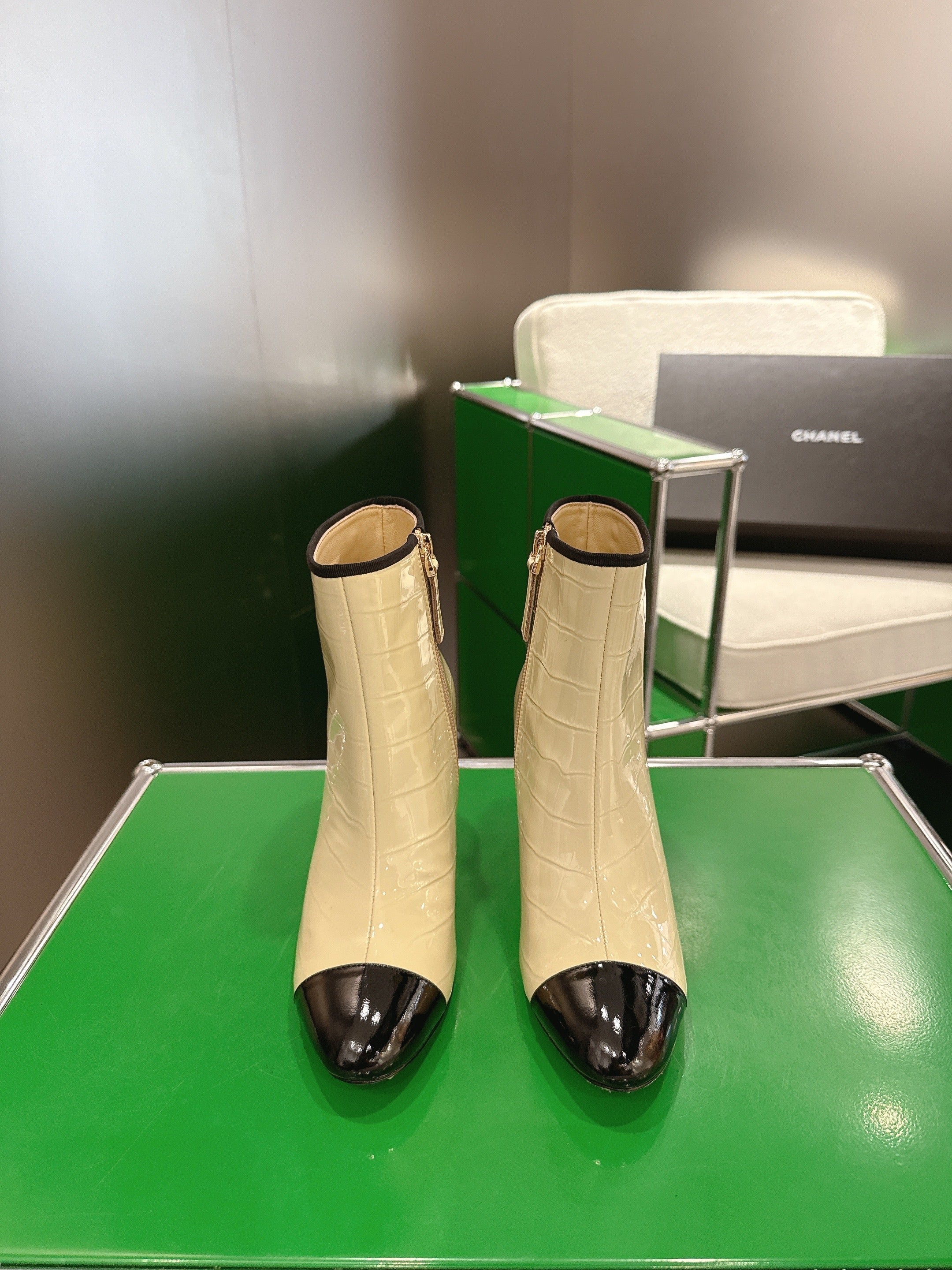 Chanel 2025???? High Heeled Ankle Boots Light Beige & Black Glossy Leather 507545