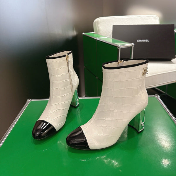 Chanel 2025???? High Heeled Ankle Boots Cream and Black Glossy Leather 507546