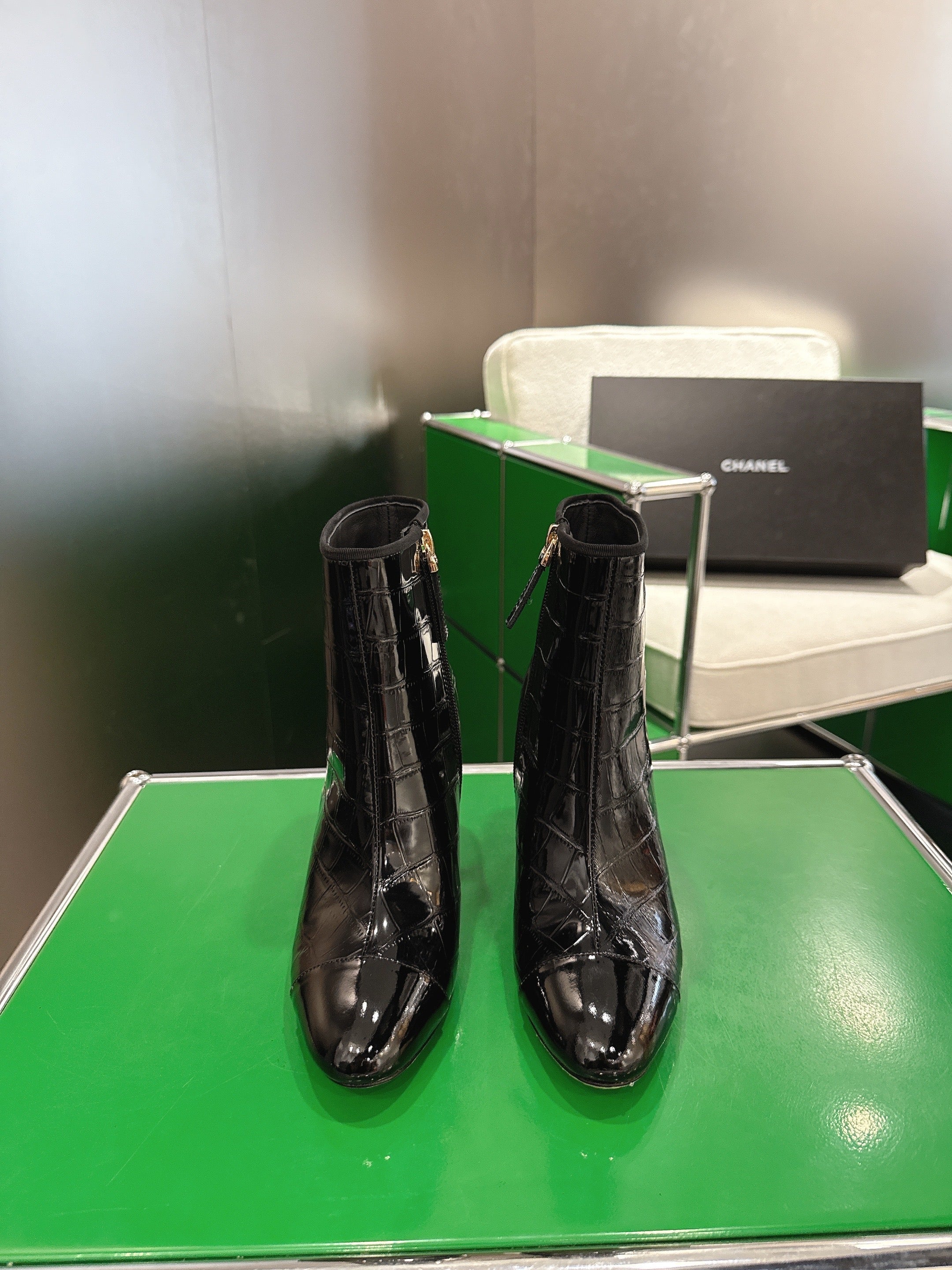 Chanel 2025???? High Heeled Ankle Boots Black Glossy Leather 507547