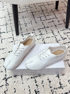 MM Tabi 6-Point Toe Lace-up Shoes White Calfskin 558421