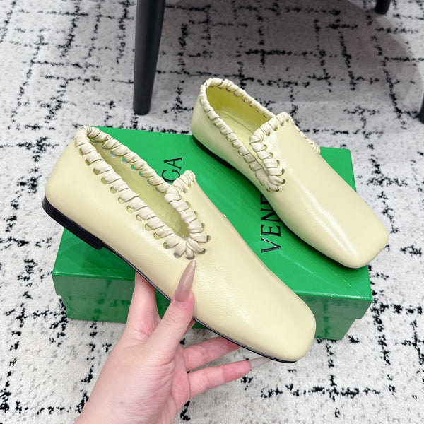 BV Sabato Loafers Flat Lemon Yellow Glossy Leather 769998