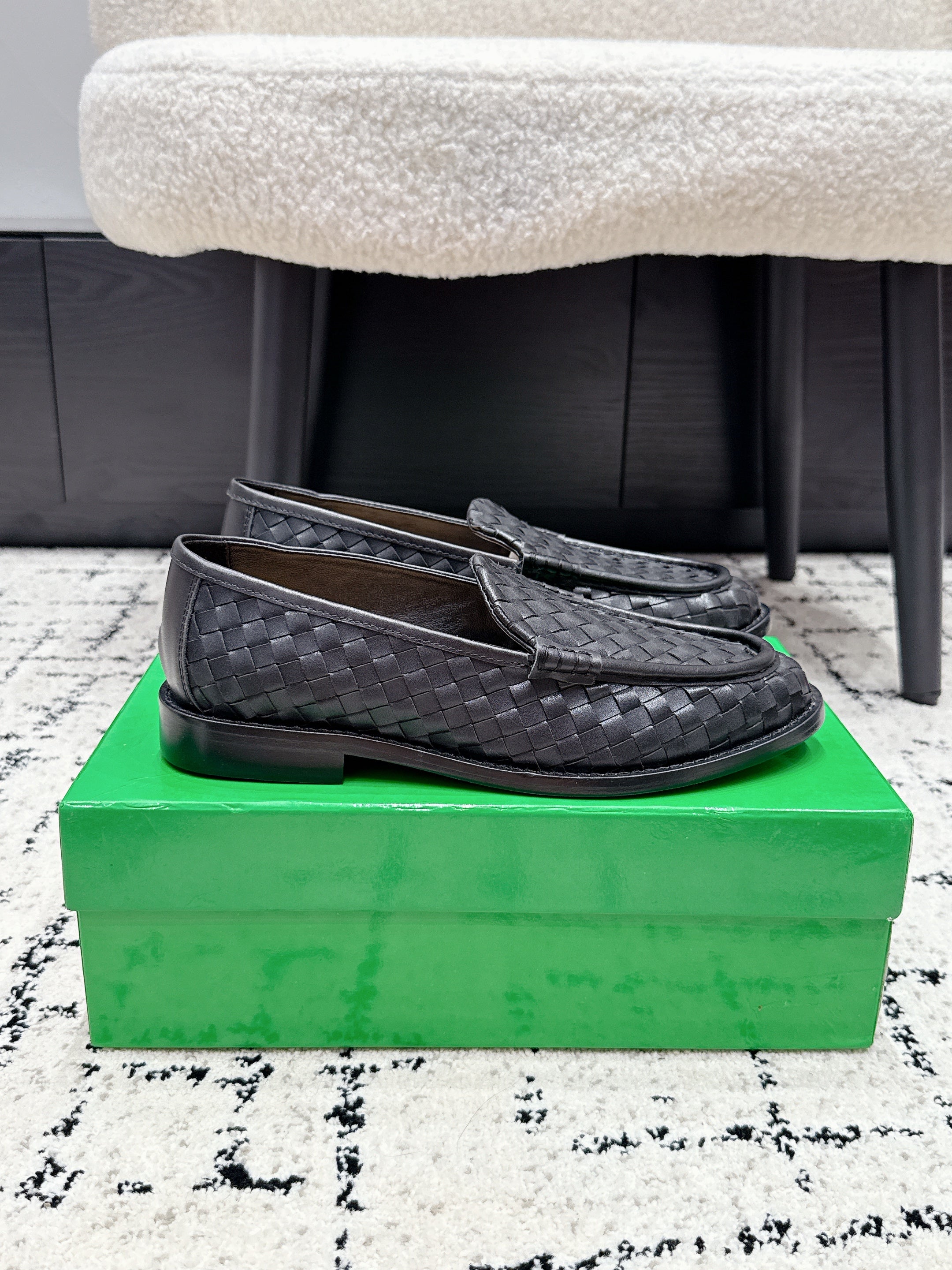 BV Silenzio Loafer Black Woven Leather 769993