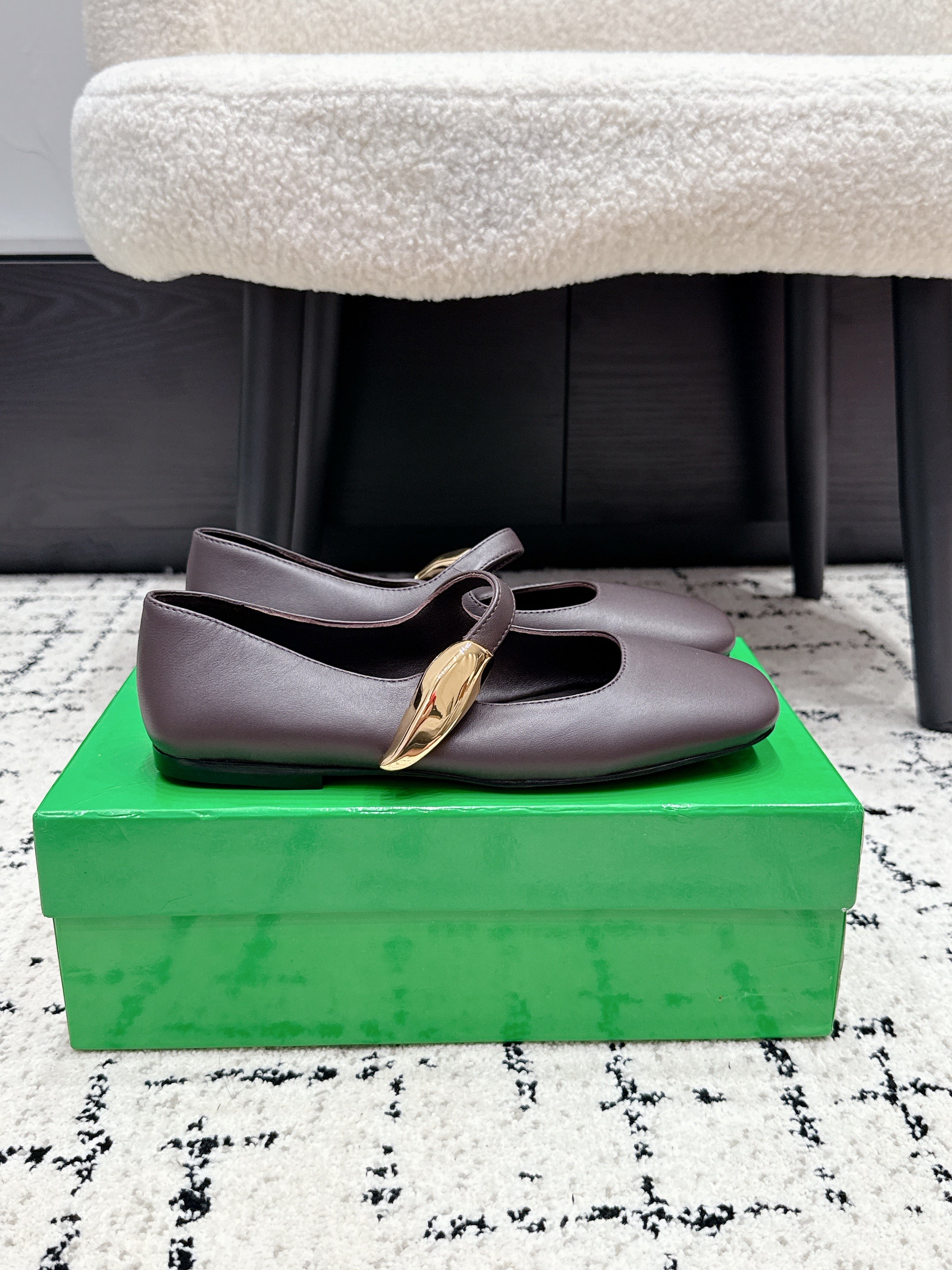 BV Charlotte Mary Jane Flat Coffee Leather 770002