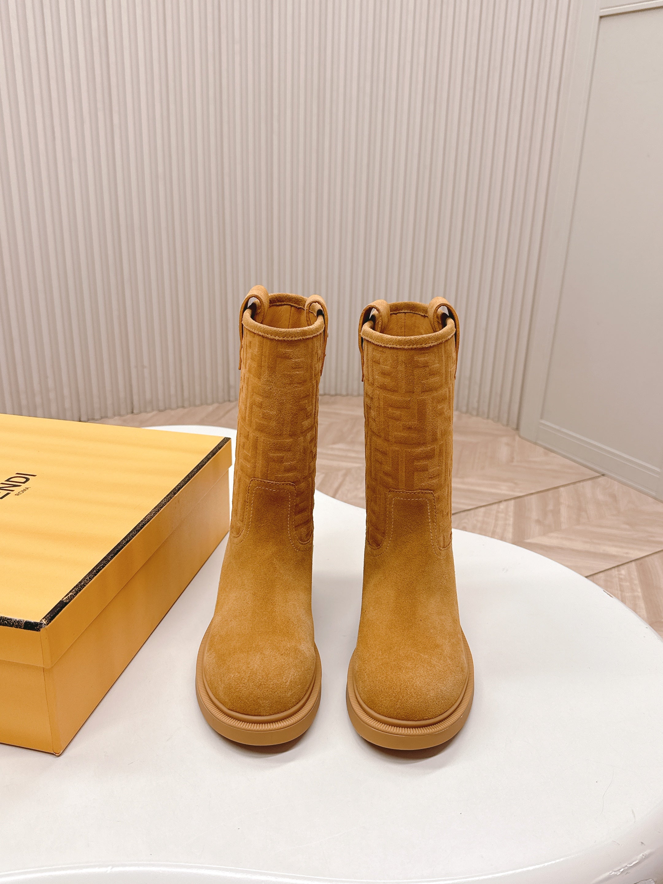 Fendi 25 Short Boots Caramel Yellow Suede 500936