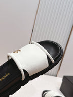 CC Flat Slip-on Sandals White Grain Leather 798336