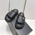 CC Flat Slip-on Sandals Black Grain Leather 798338