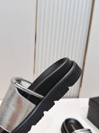 CC Flat Slip-on Sandals Sliver Glossy Leather 798340