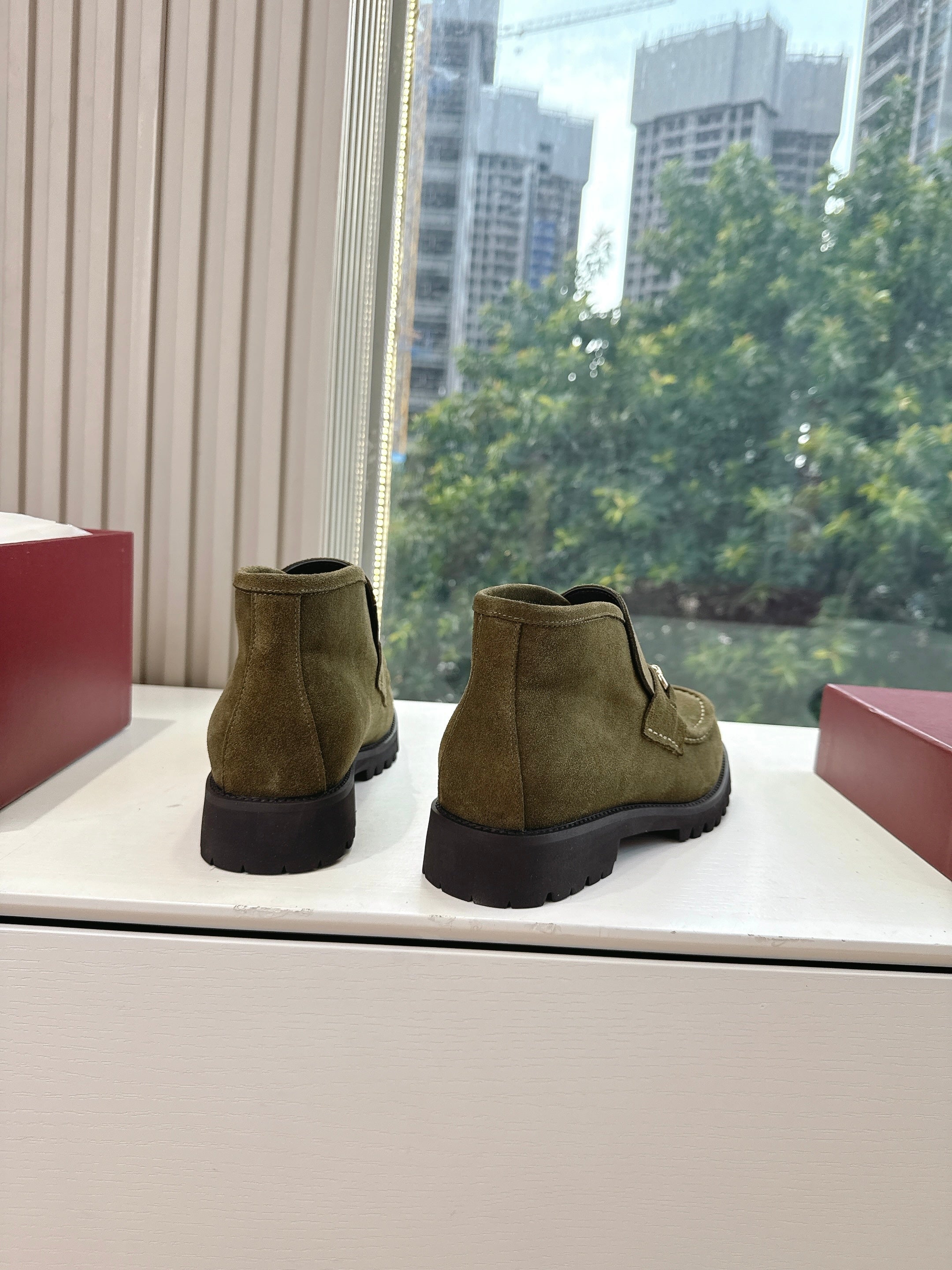 GG Men's Ankle Boot With Horsebit Variation Dark Green Suede 506838