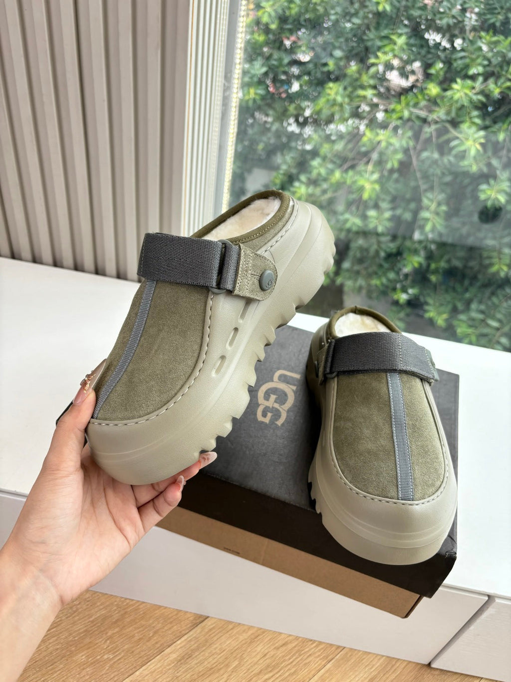 UGG PeakMod Mule Grayish Olive Suede 525930