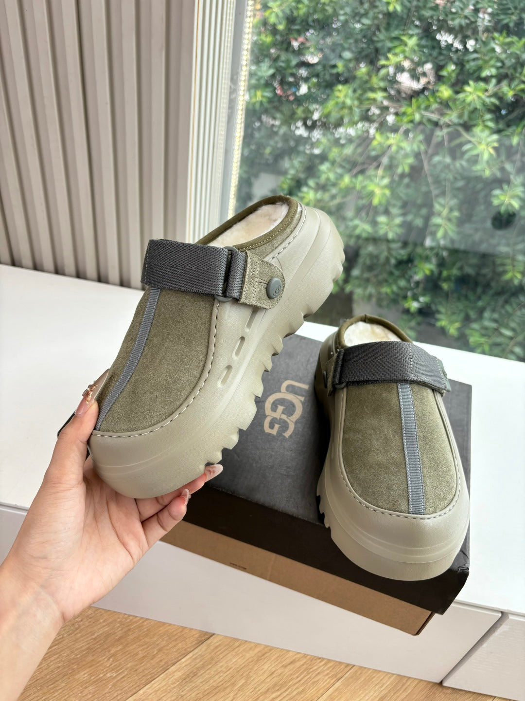 UGG PeakMod Mule Grayish Olive Suede 525930