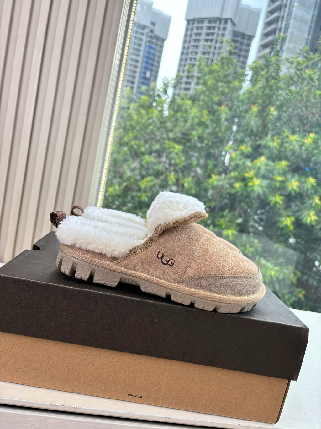 UGG Australian Shepherd Theia Warm Taupe Wool Suede 525933
