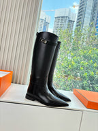 HM Lizy Boot Black Cowhide 548752
