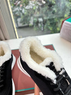 LP Weekend Walk Sneaker Black Fur Suede 549513