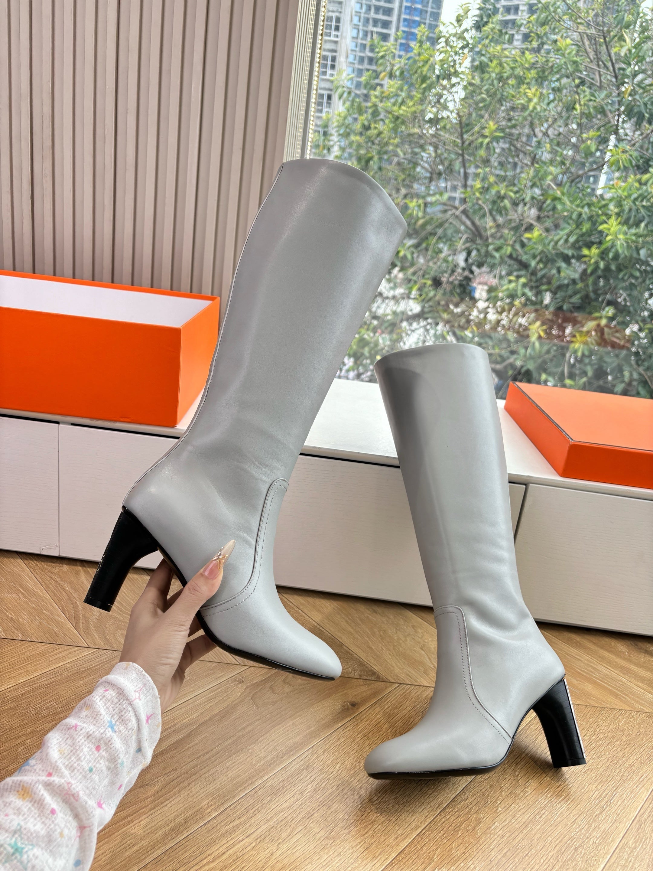 HM Lisa Long Boot 55mm Grey Cowhide 548772