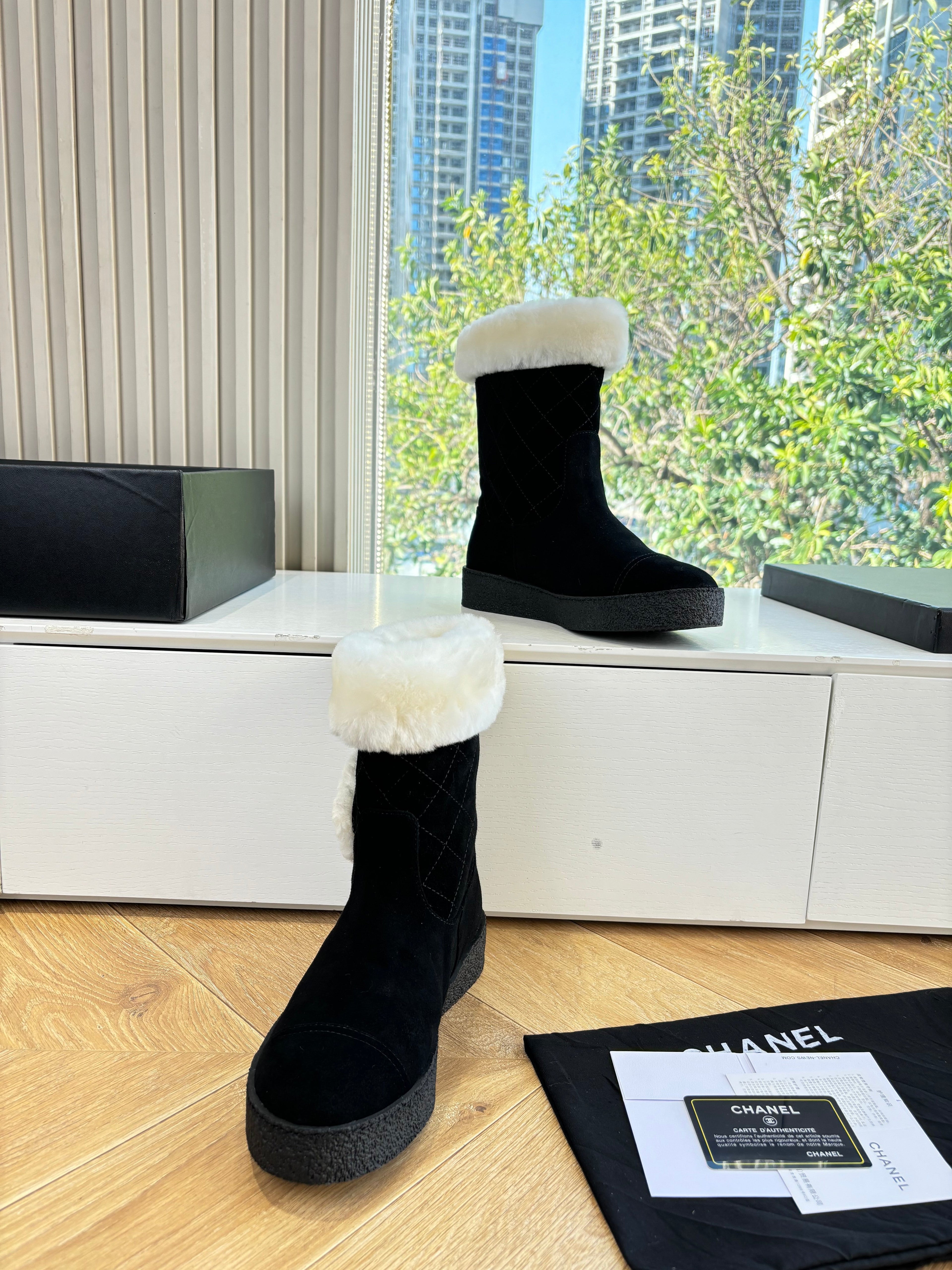 CC 2025 Short Snow Boot Black White Suede Wool 548926