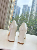 Très Vivier Mary Jane Pumps 8.5 cm White Patent Leather
