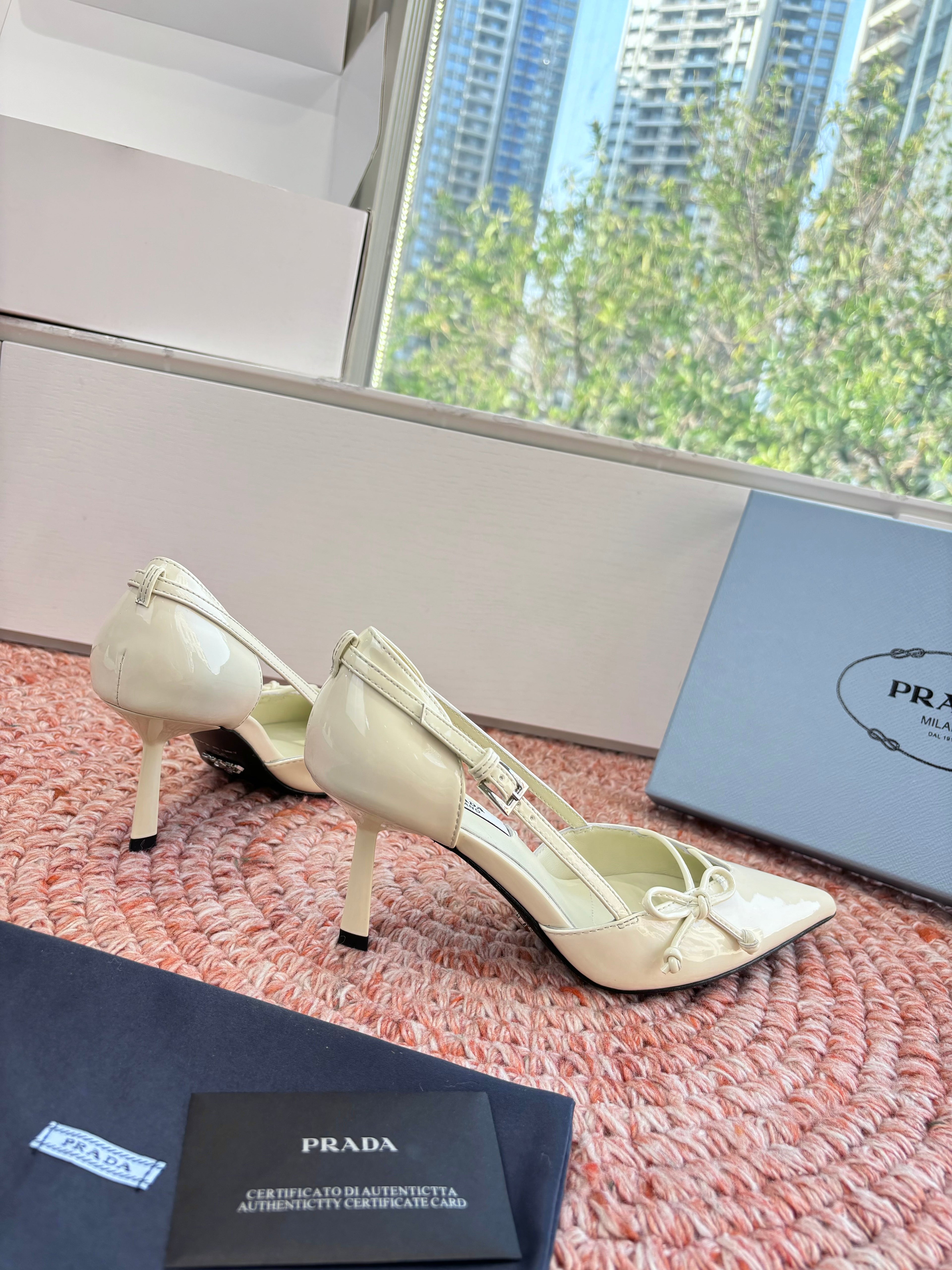 Prada G887 26s Slingback Cream Patent Leather 604188