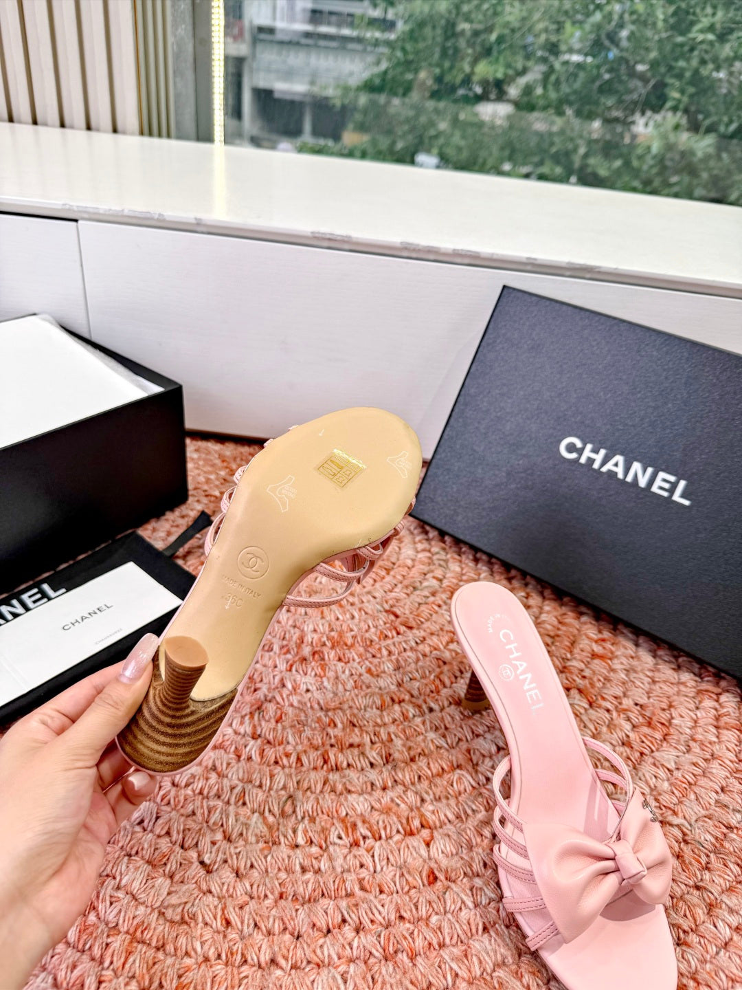 CC 26s Bow Heels Sandals Pink Sheepskin 703672