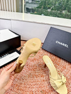 CC 26s Bow Heels Sandals Beige Sheepskin 703673