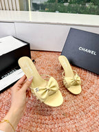 CC 26s Bow Heels Sandals Beige Sheepskin 703673