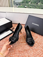 CC 26s Bow High Heels Black Sheepskin 703675