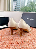 CC 26s Bow Heels Sandals White Sheepskin 703676