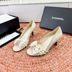 CC 26s Bow Heels Sandals White Sheepskin 703676