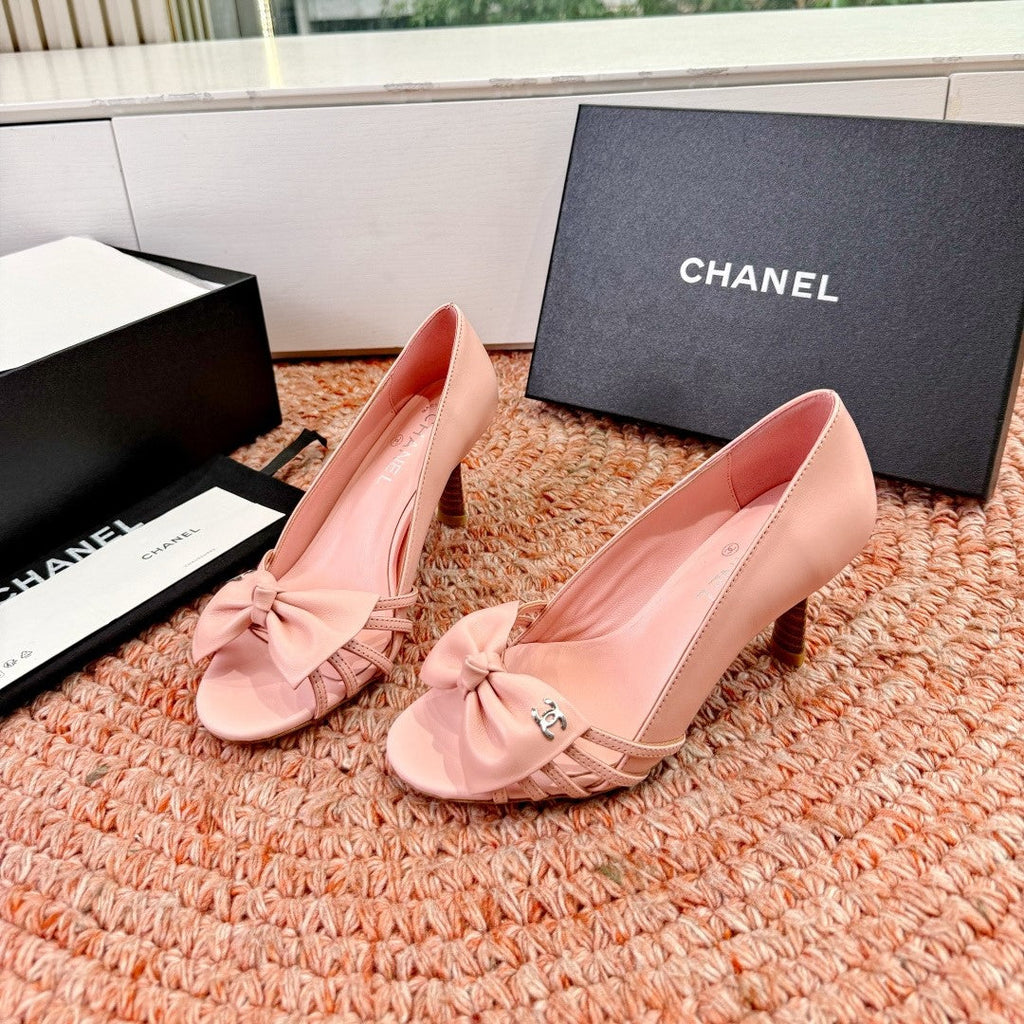 CC 26s Bow Heels Sandals Pink Sheepskin 703677