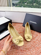 CC 26s Bow Heels Sandals Beige Sheepskin 703678