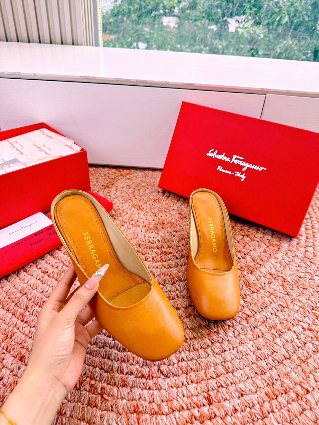 Ferragamo Salvatore Mule Light Brown Sheepskin 760454