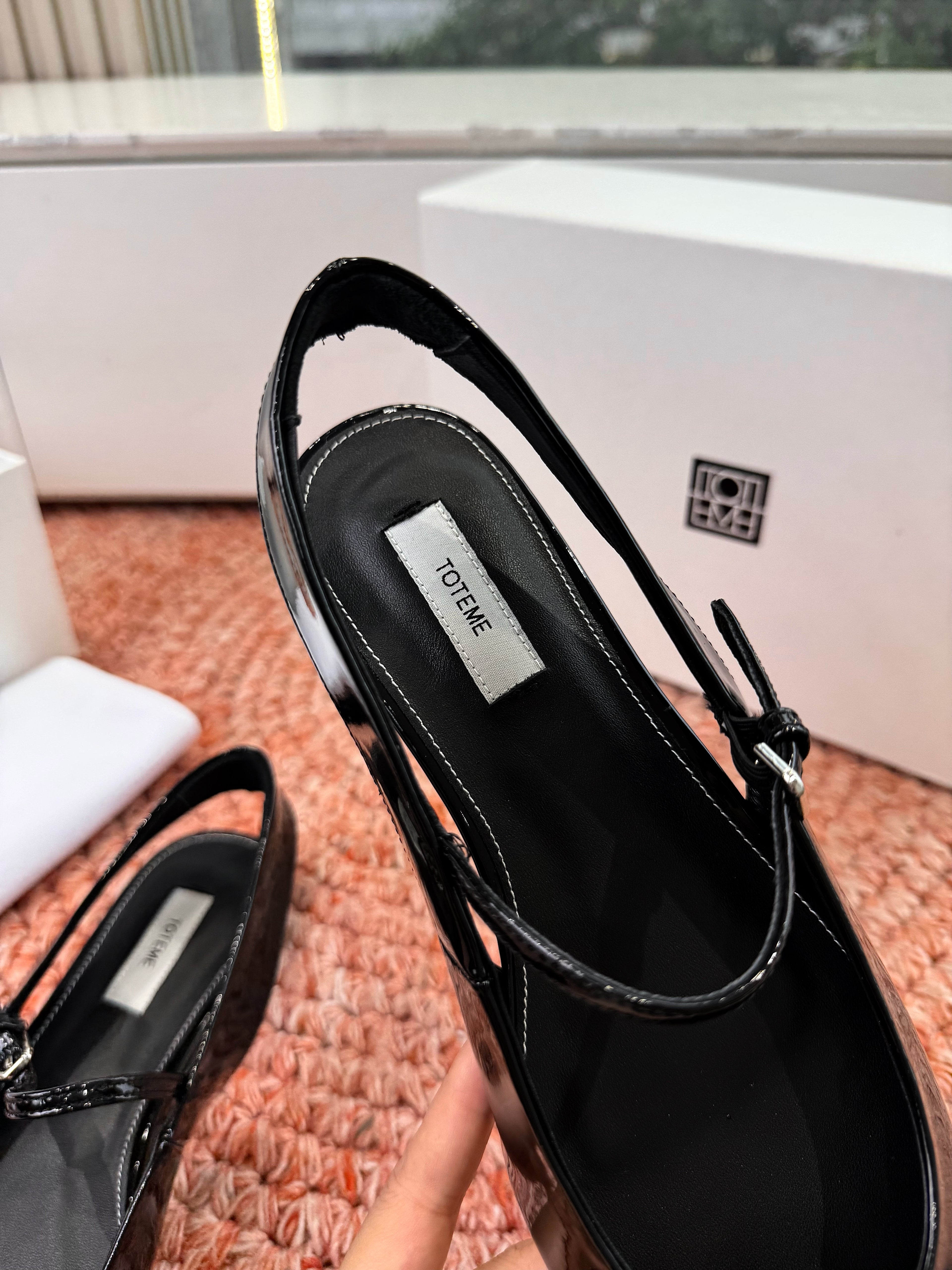 Totem Mary Jane Slingback Flat Black Glossy Leather 760427