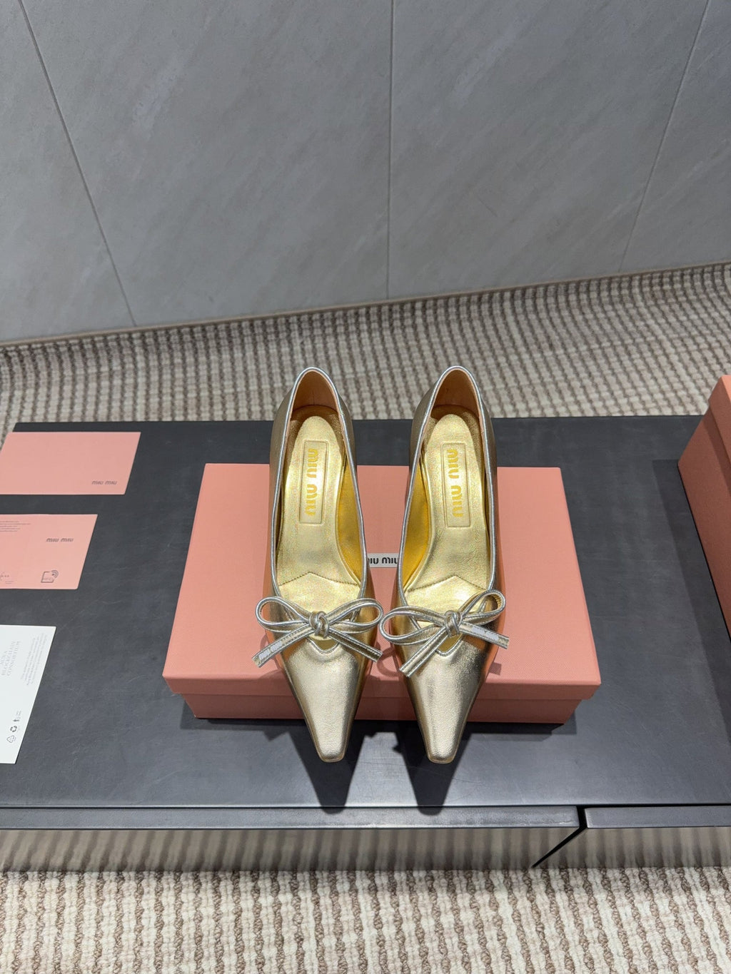 Miu 26s Pointed Toe Pumps 55mm In Gold Calfskin With Bow