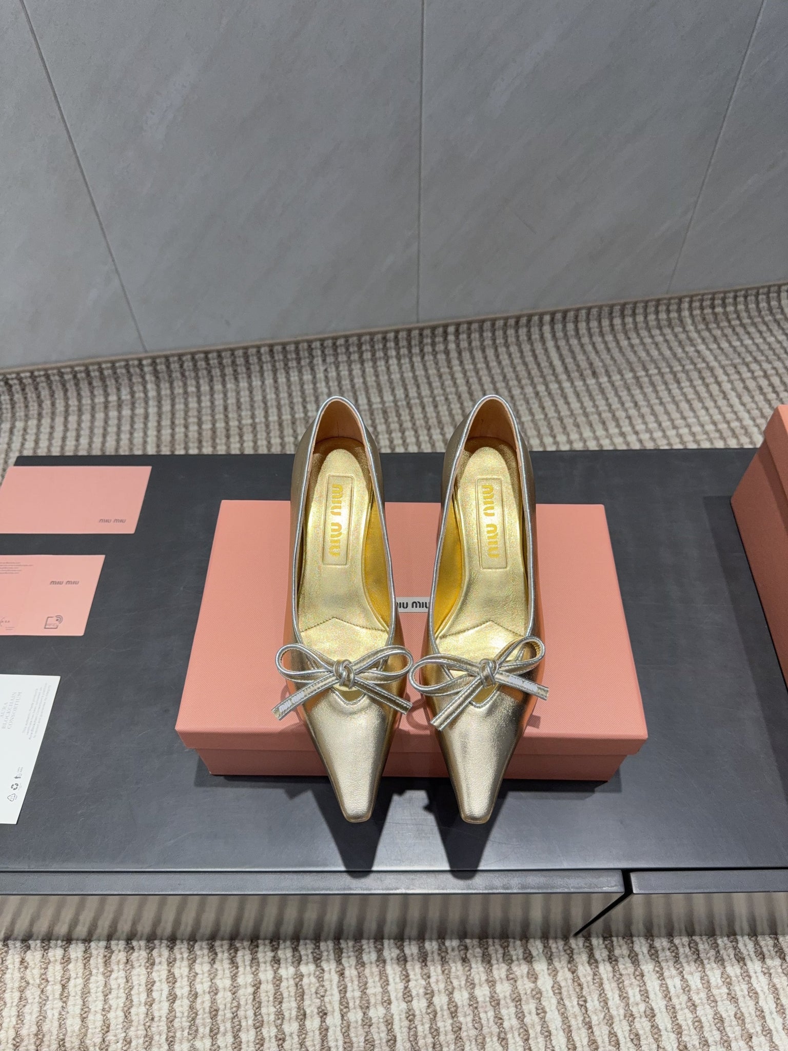 Miu 26s Pointed Toe Pumps 55mm In Gold Calfskin With Bow