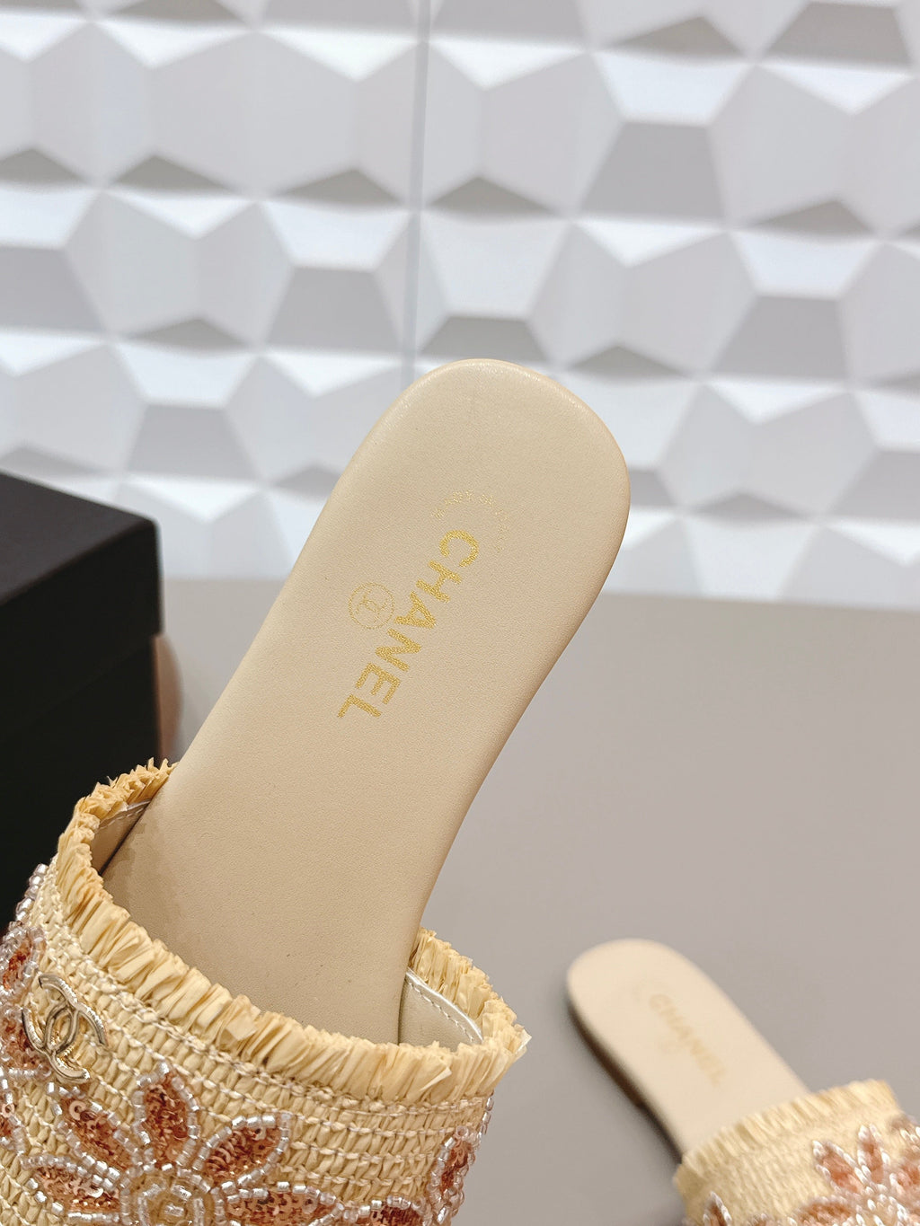 CC 26s Flat Sandals Beige Straw Leather 613265