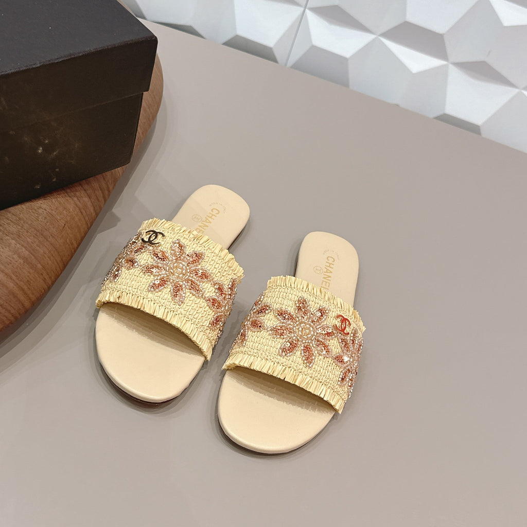 CC 26s Flat Sandals Beige Straw Leather 613265