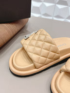 CC 26s Sandals Double C Buckle Beige Quilted Leather 613269
