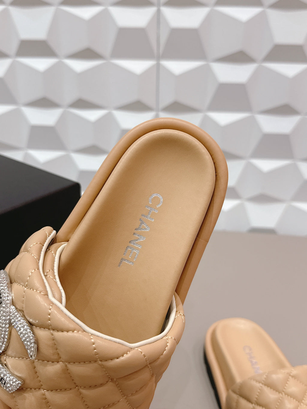 CC 26s Sandals Double C Buckle Beige Quilted Leather 613269