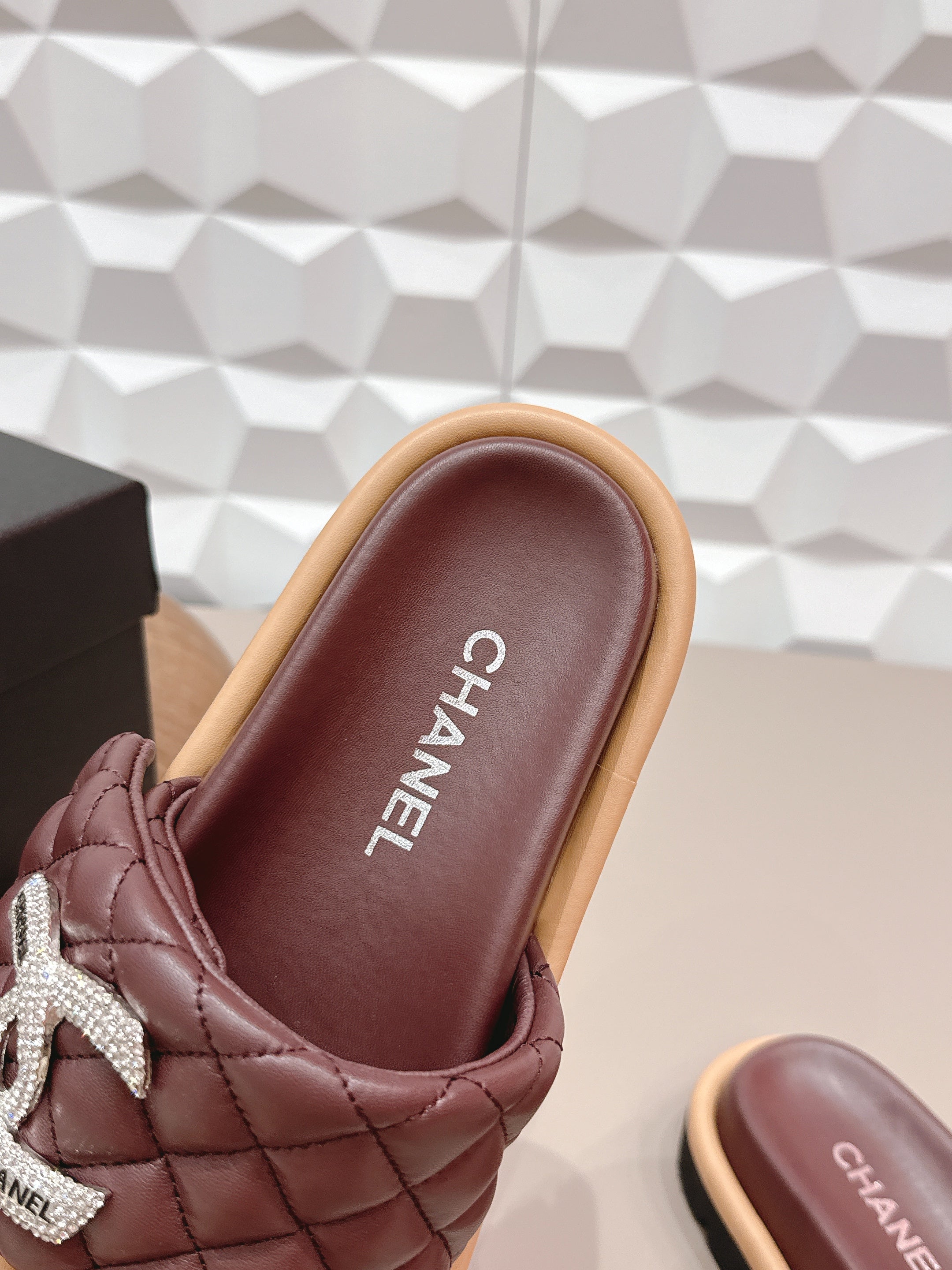 CC 26s Sandals Double C Buckle Burgundy Quilted Leather 613267