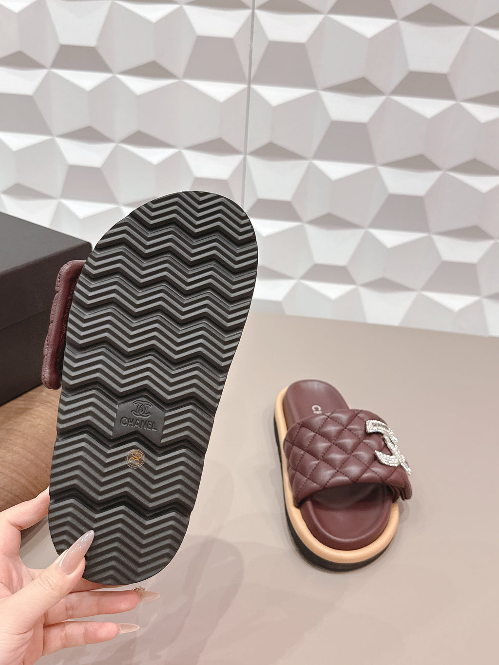 CC 26s Sandals Double C Buckle Burgundy Quilted Leather 613267