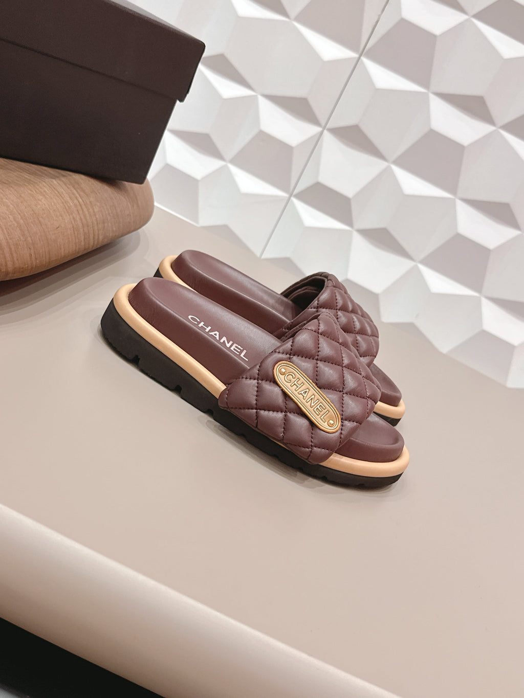 CC 26s Sandals Buckle Burgundy Quilted Leather 613272