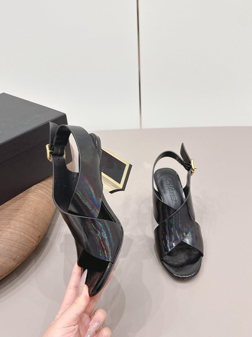 CC 26s Round-Toe Square-Heeled Sandals 7.5cm Black Leather