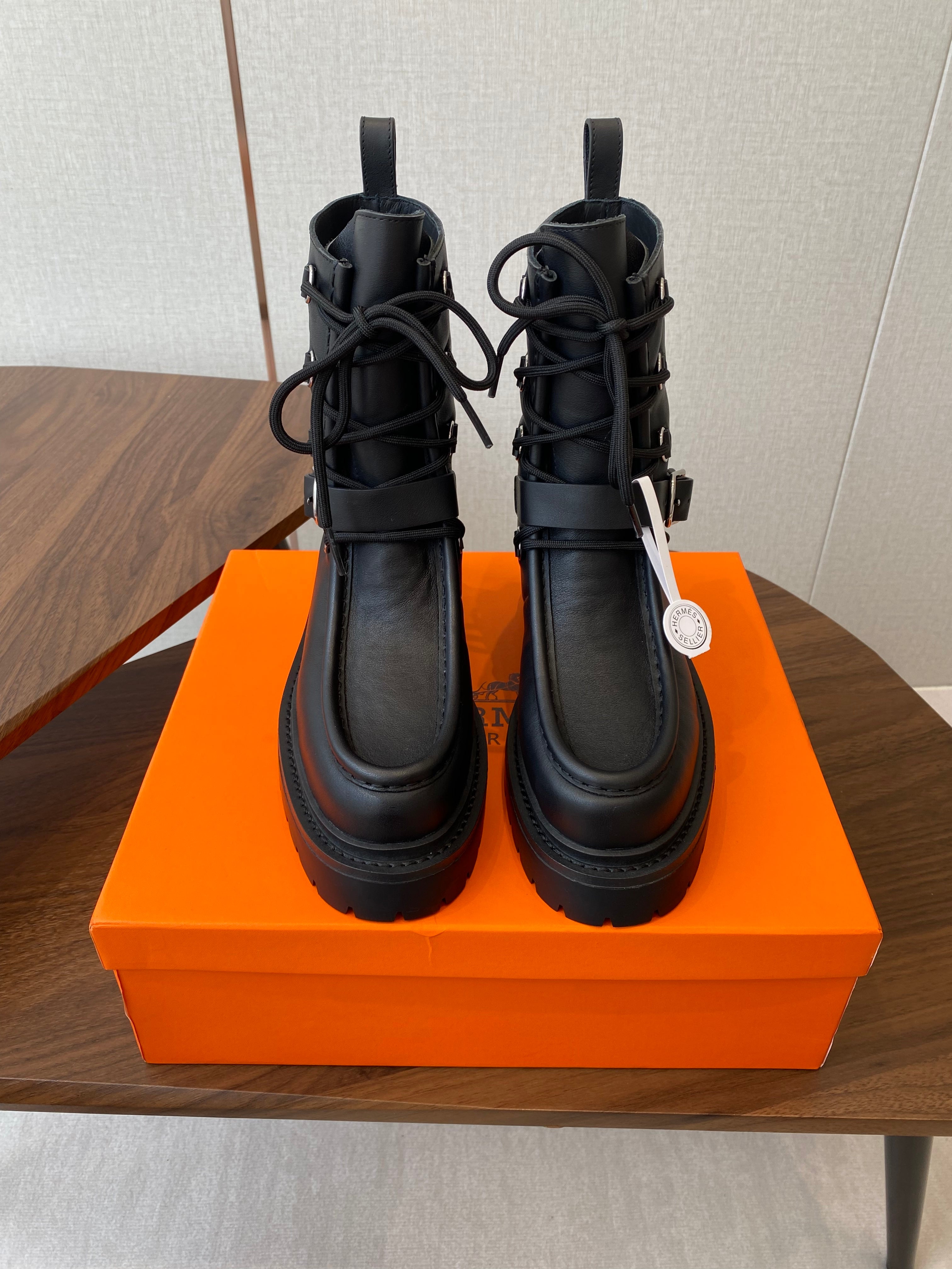 HM 25s Classic Boots Black Cowhide 422588
