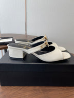 CC 26s Camellia Sandals 4.5cm White Patent Leather 624229