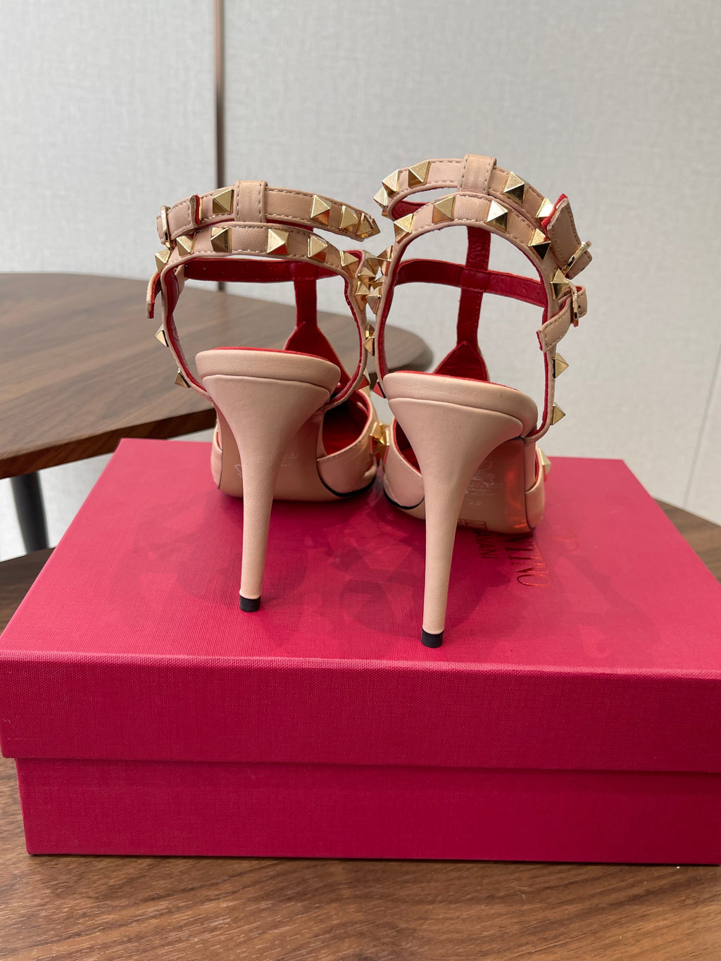 VT Studdy Pumps 95mm Beige Red Leather 624356