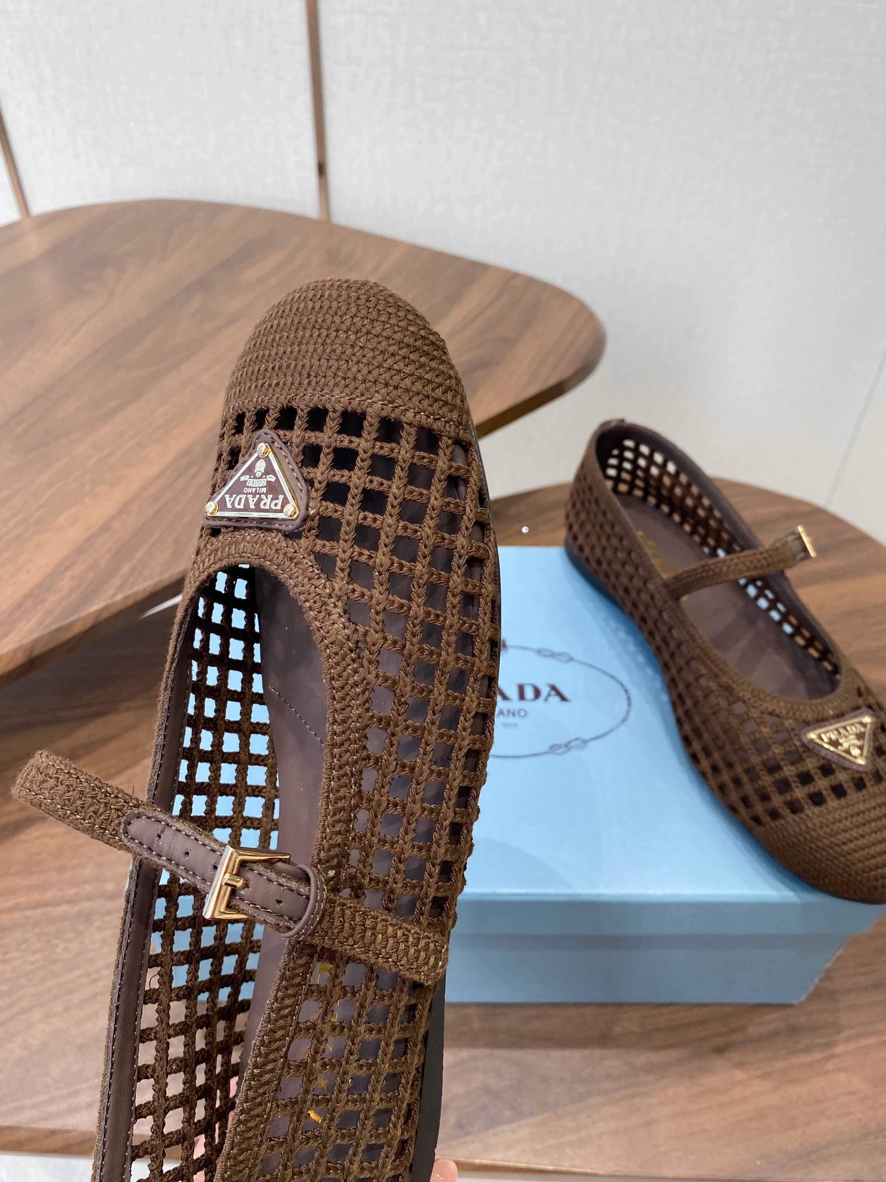Prada 26s Ballet Flat Coffee Leather Fabric 727665