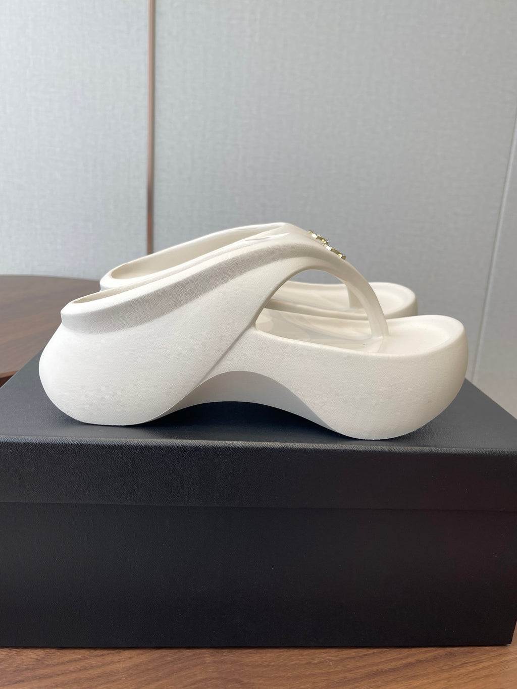 CC 26s Platform Flip-Flops White Rubber 727519