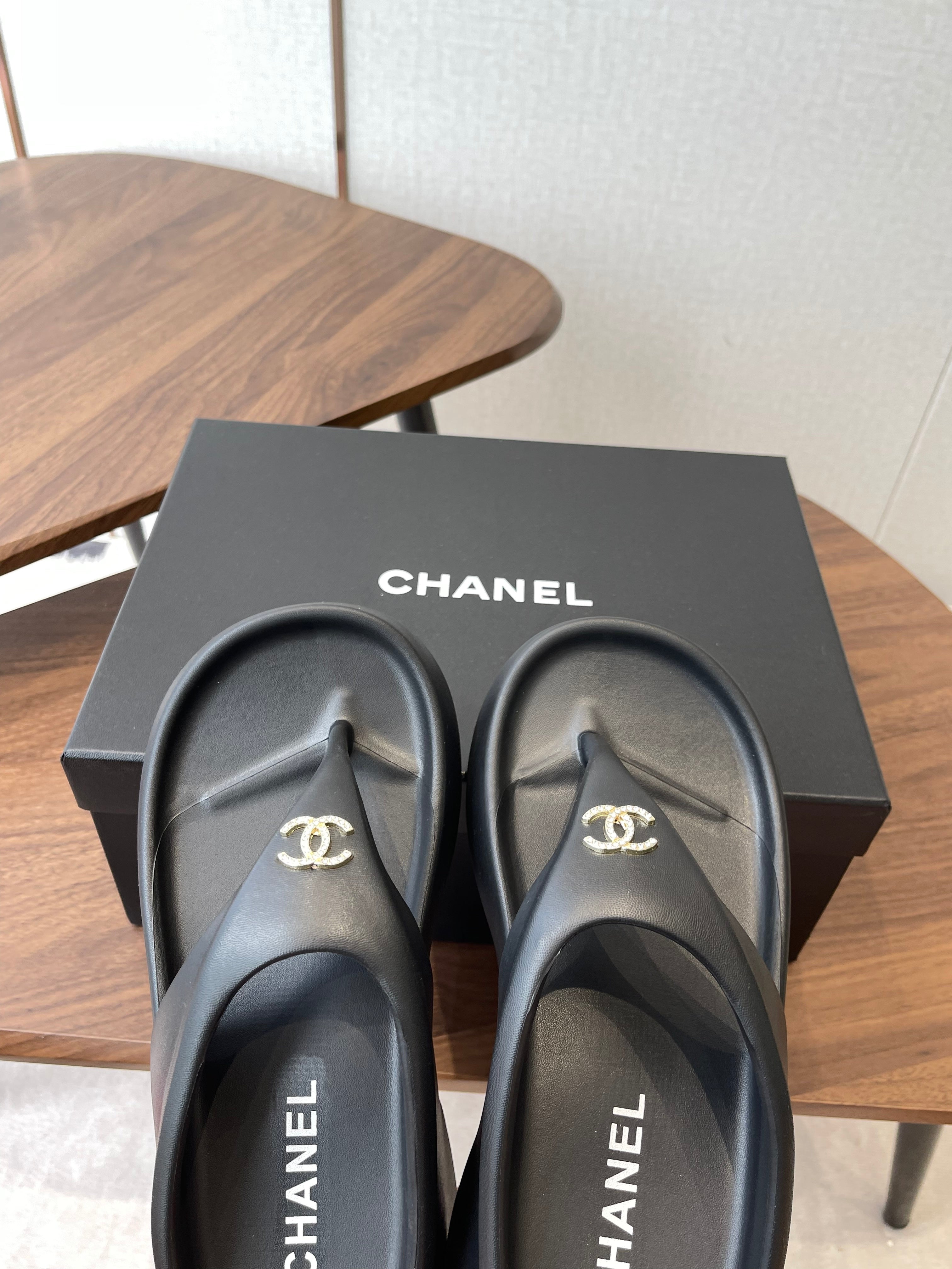 CC 26s Platform Flip-Flops Black Rubber 727520